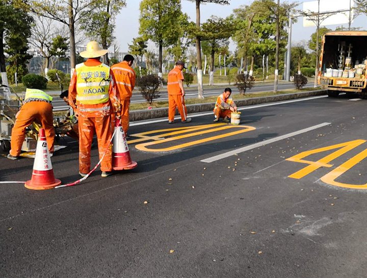 道路划线交通信号管理—道路划线公司告诉您