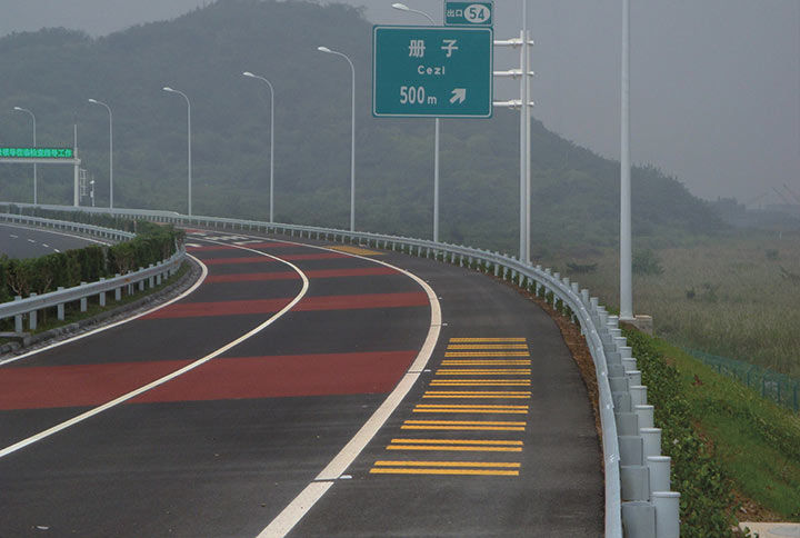 道路交通标志牌在标牌定制的过程中需要哪些参数