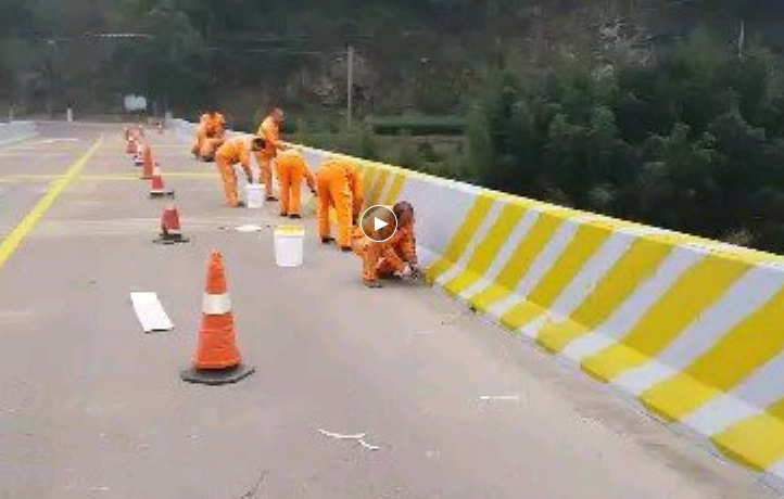 道路预成型反光标线带-停车场车位划线