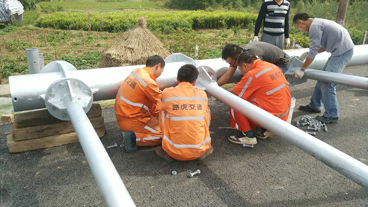 合理设计道路交通标志牌三个要点