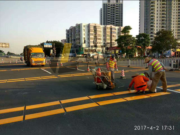 道路标线涂料厂家浅谈斑马线的由来