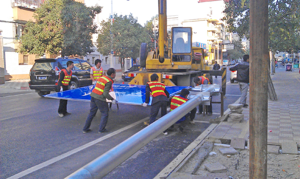 道路交通标志杆有哪些作用？交通标志杆厂家