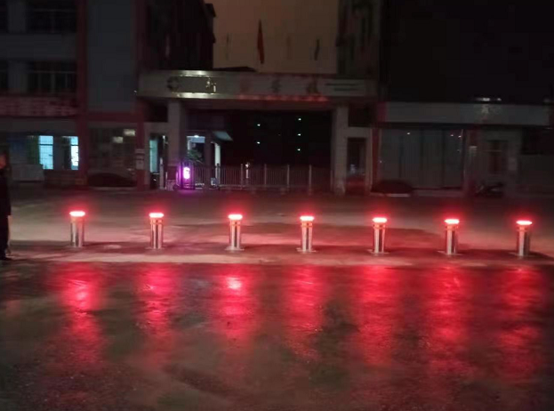 使用气压全自动升降柱的安全事项